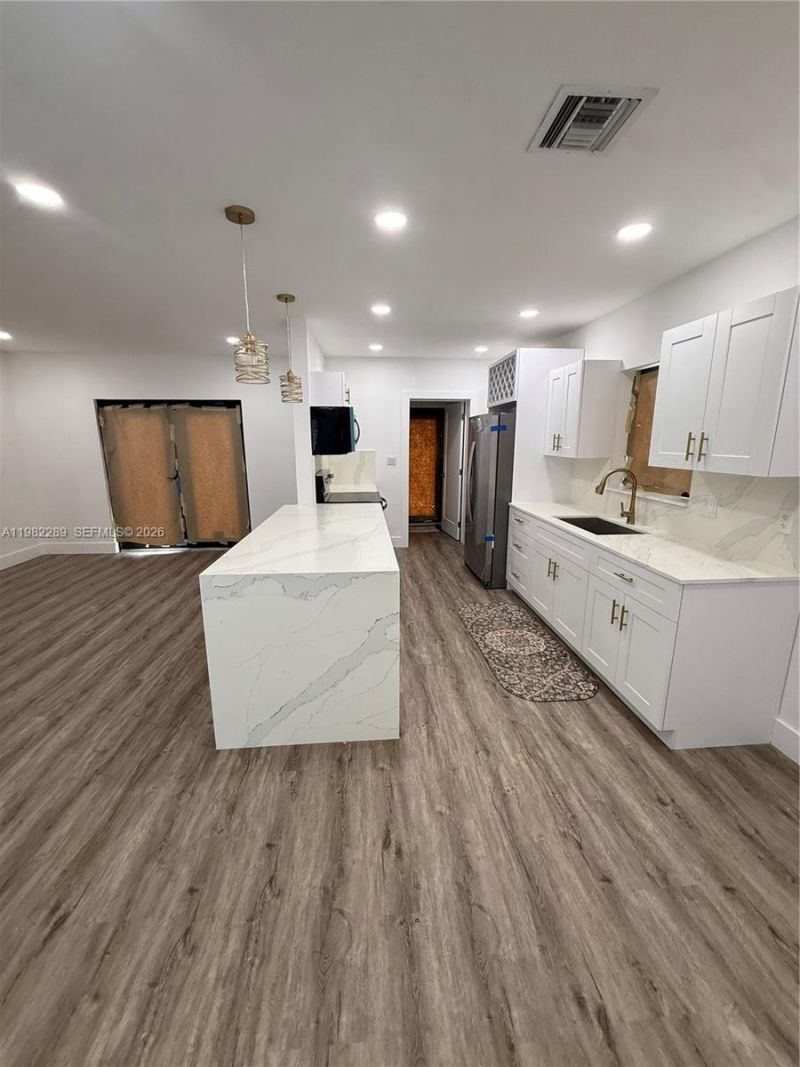 1014 W 66th St, Hialeah, FL 33012 Photo