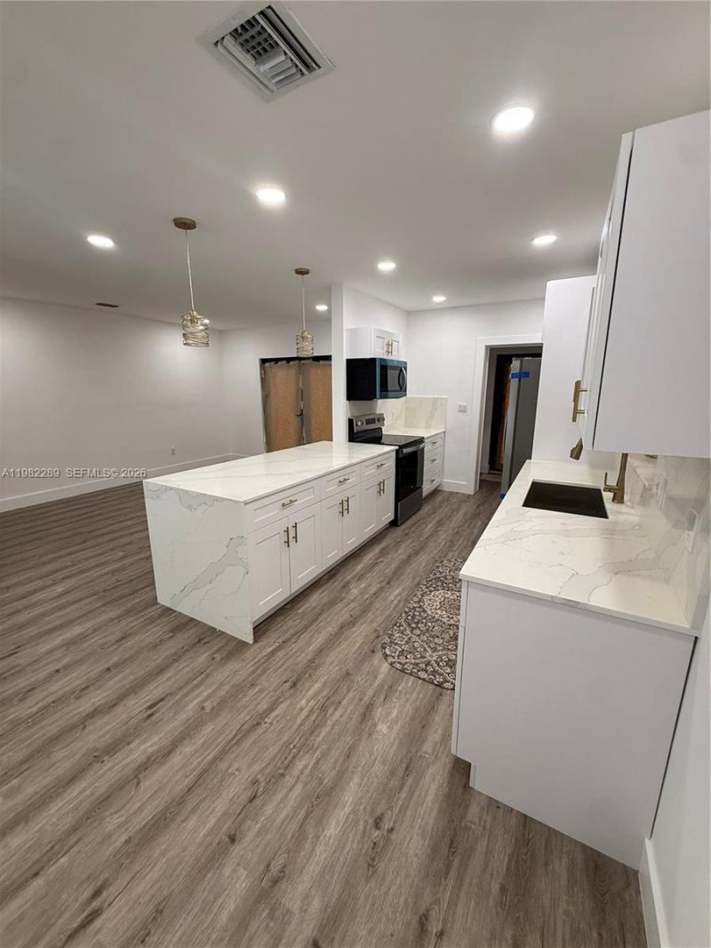 1014 W 66th St, Hialeah, FL 33012 Photo