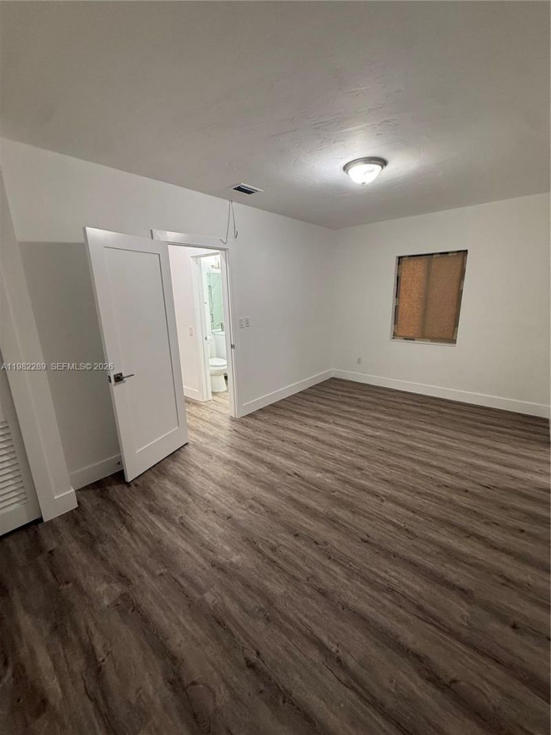 1014 W 66th St, Hialeah, FL 33012 Photo