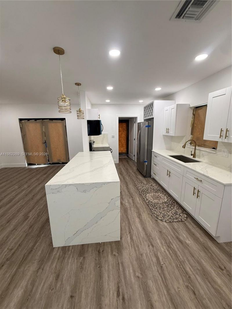 1014 W 66th St, Hialeah, FL 33012 Photo