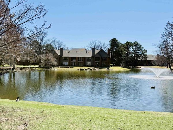 6670 PONDSIDE CIR, Unit 2, Memphis, TN 38119