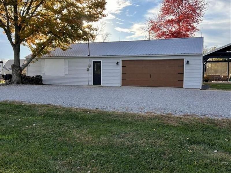 2086 Scheying Road, Lewisburg, OH 45338 Photo 5