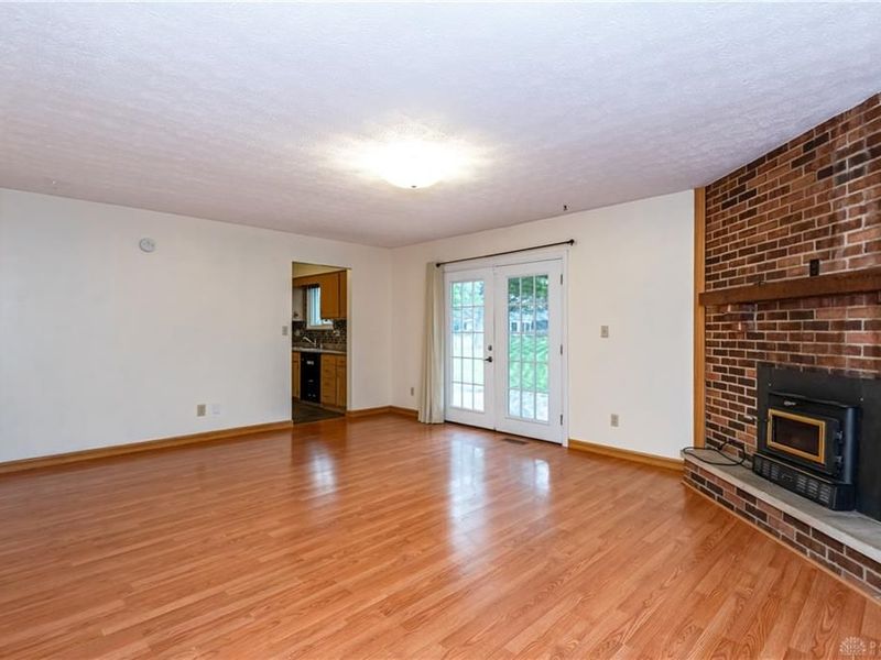 144 Matthews Avenue, Enon Vlg, OH 45323 Photo 4