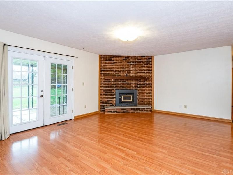 144 Matthews Avenue, Enon Vlg, OH 45323 Photo 5