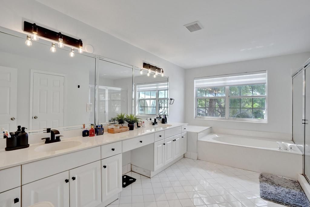 16405 Diamond Head Drive, Weston, FL 33331 Photo