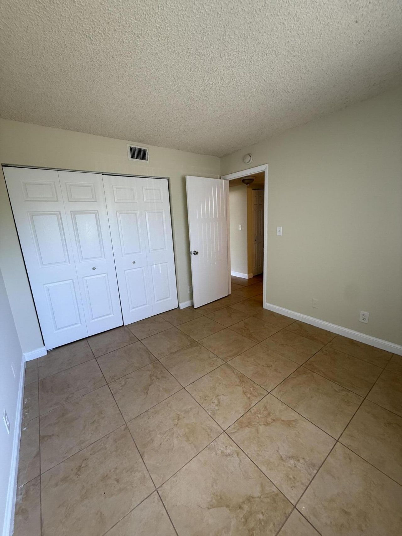 7640 Westwood Drive, Unit 402, Tamarac, FL 33321 Photo