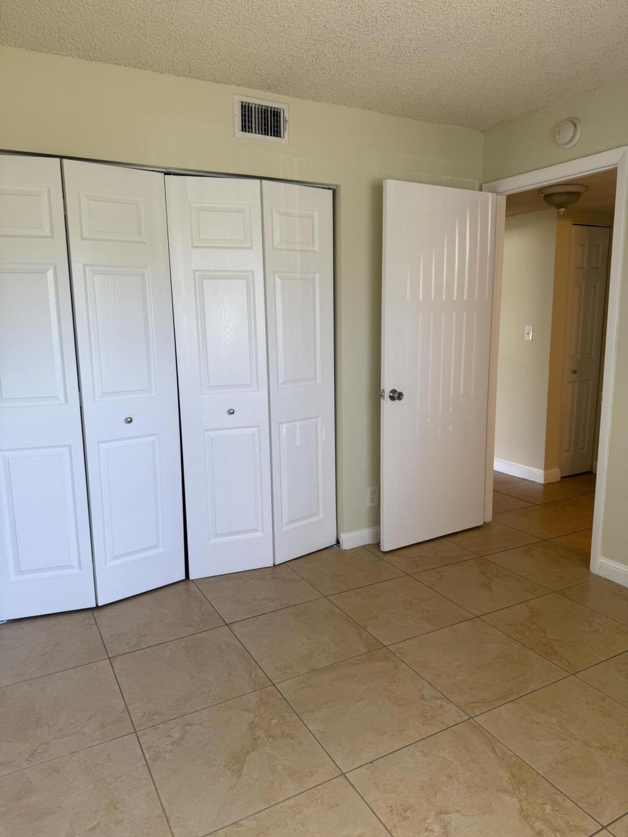 7640 Westwood Drive, Unit 402, Tamarac, FL 33321 Photo