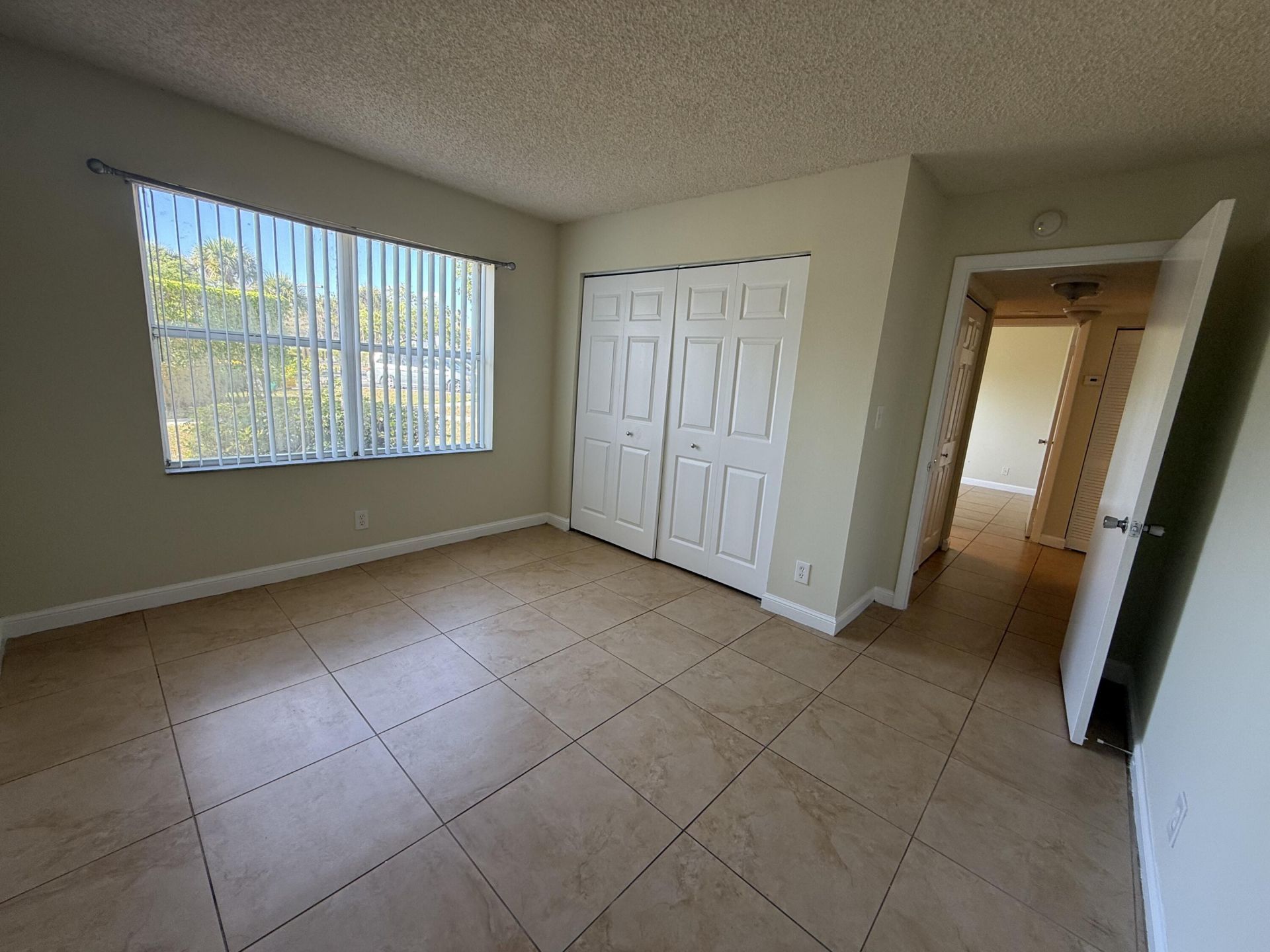 7640 Westwood Drive, Unit 402, Tamarac, FL 33321 Photo