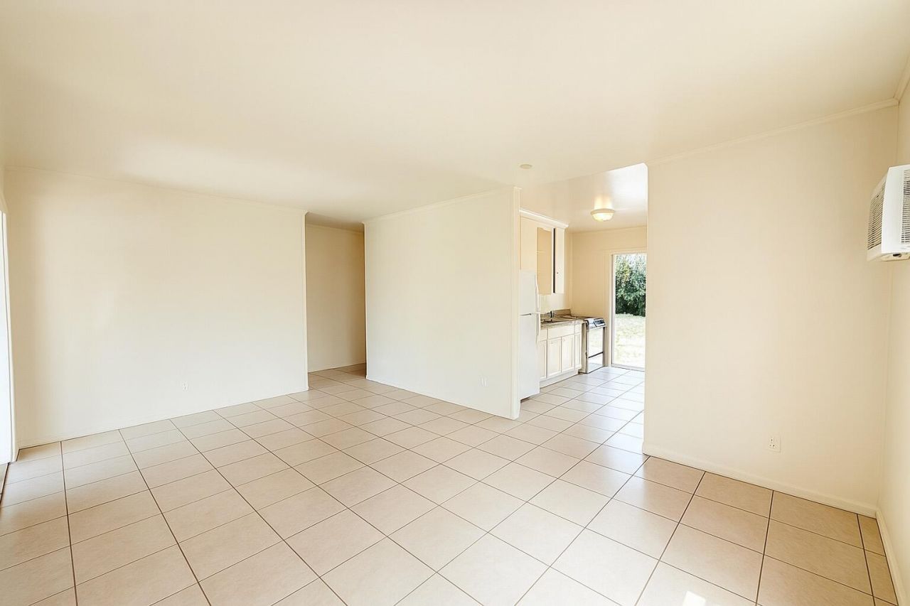 649 W 4th Street, Riviera Beach, FL 33404 Photo