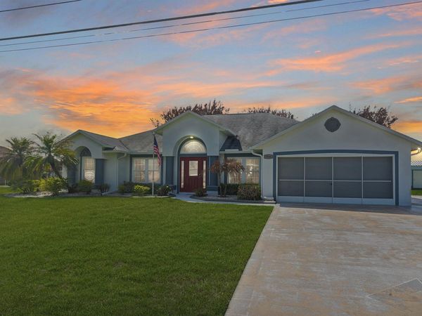 5944 NW Favian Avenue, Port St. Lucie, FL 34986