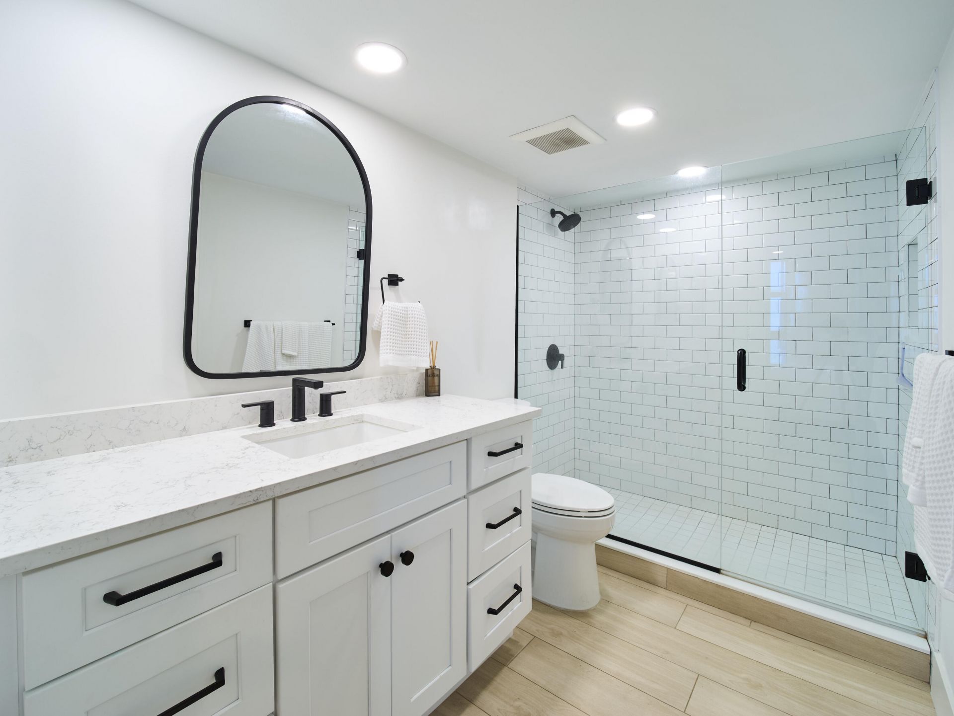 450 Ocean Drive, Unit 404, Juno Beach, FL 33408 Photo