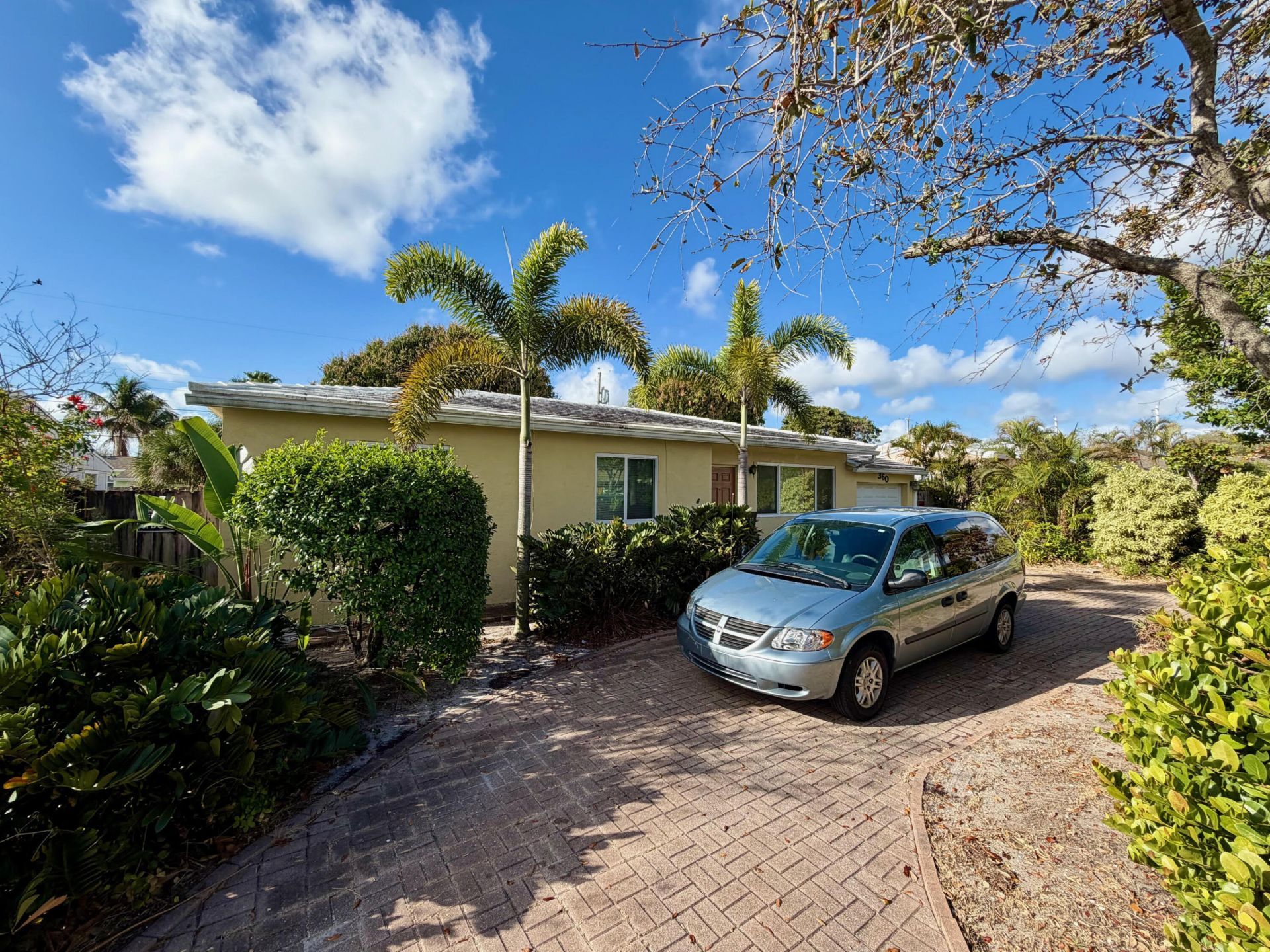 360 Forest Hill Boulevard, West Palm Beach, FL 33405 Photo