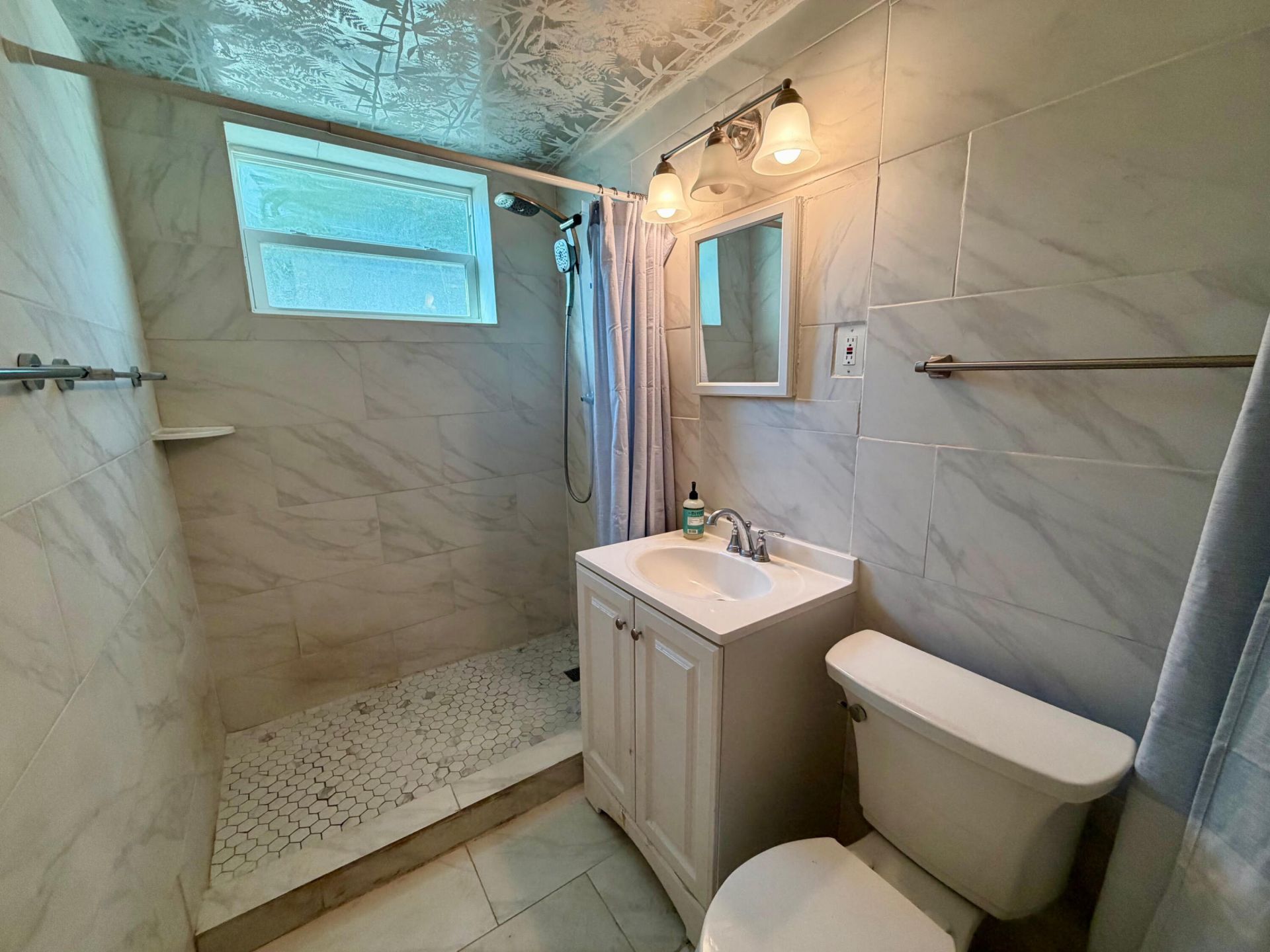 360 Forest Hill Boulevard, West Palm Beach, FL 33405 Photo