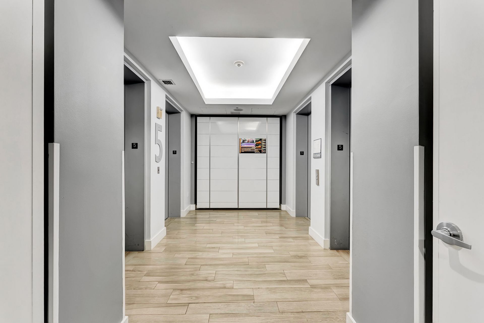 300 S Australian Avenue, Unit 502, West Palm Beach, FL 33401 Photo