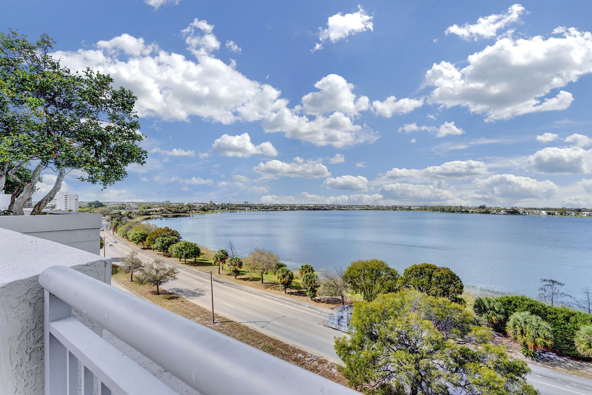 300 S Australian Avenue, Unit 502, West Palm Beach, FL 33401 Photo