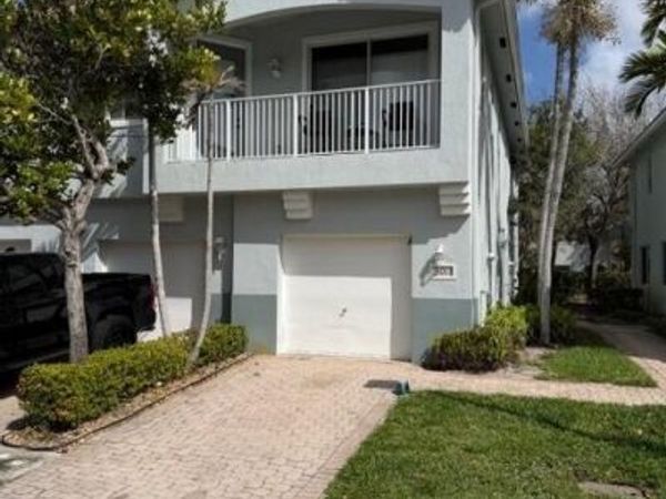 3013 Laurel Ridge Circle, Riviera Beach, FL 33404