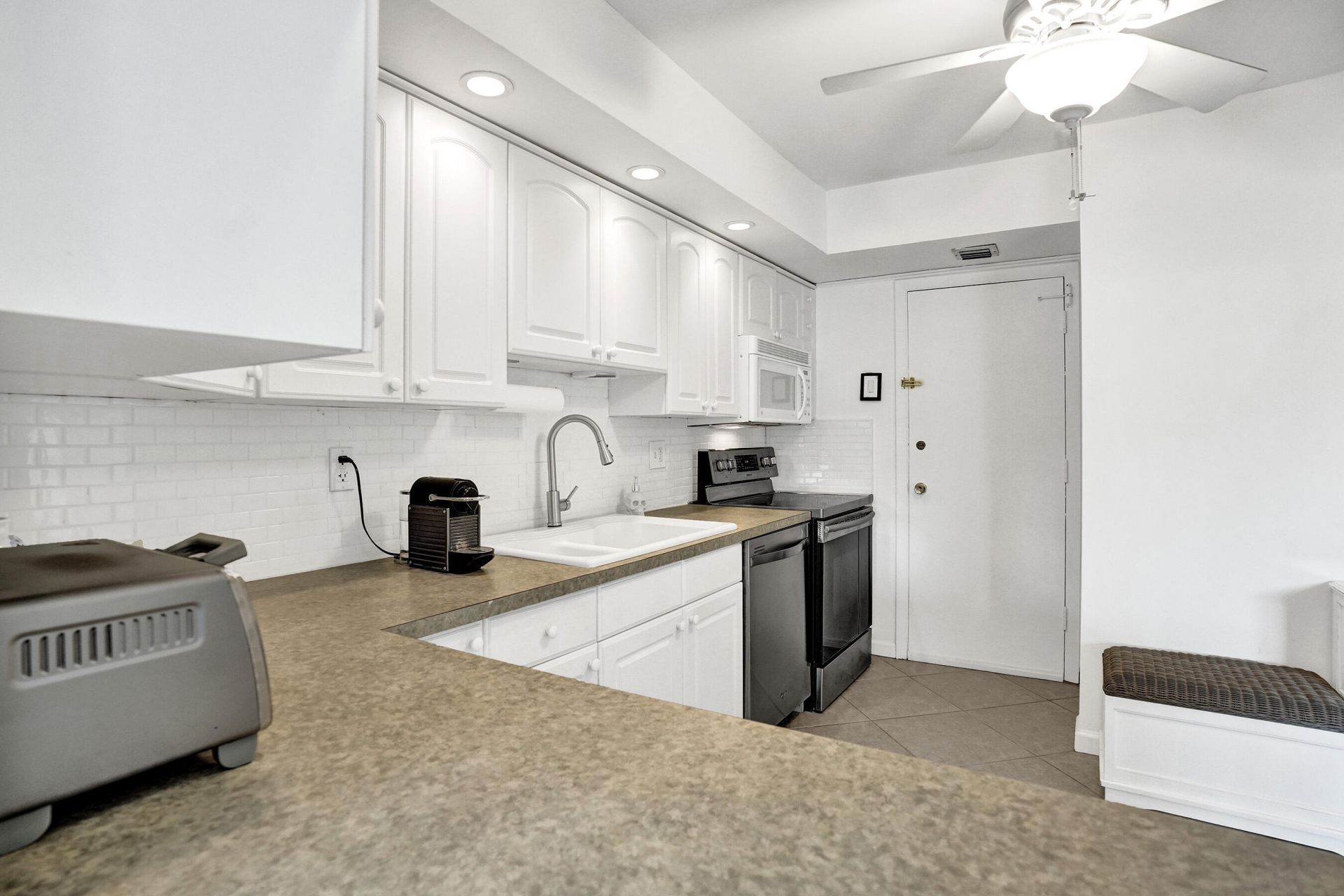 200 Diplomat Parkway, Unit 326, Hallandale Beach, FL 33009 Photo