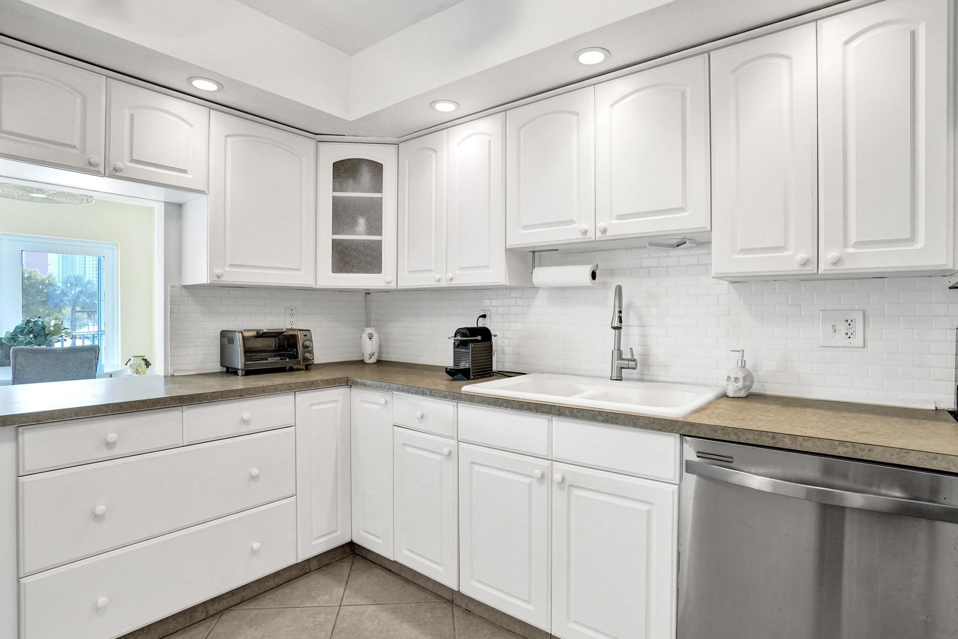 200 Diplomat Parkway, Unit 326, Hallandale Beach, FL 33009 Photo