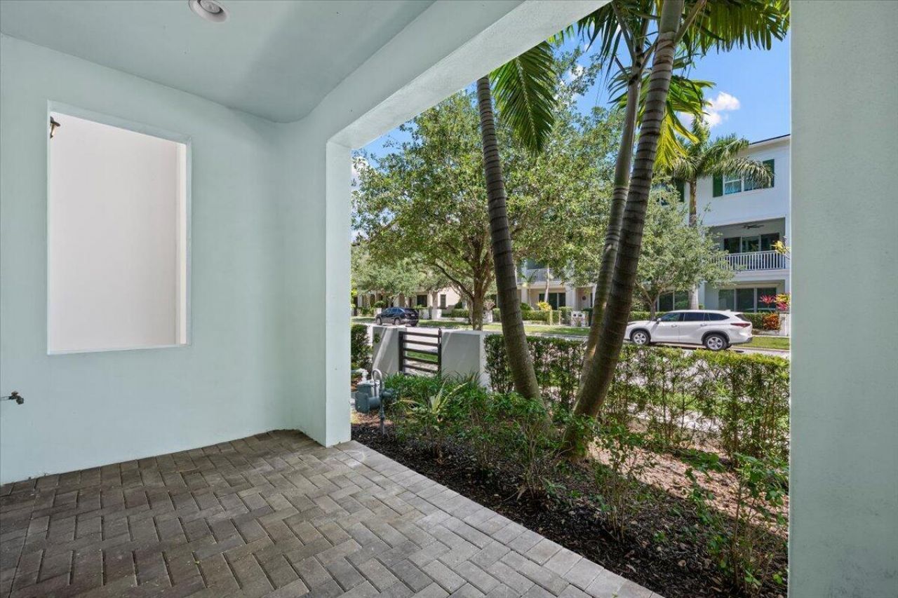 5210 Beckman Terrace, Palm Beach Gardens, FL 33418 Photo