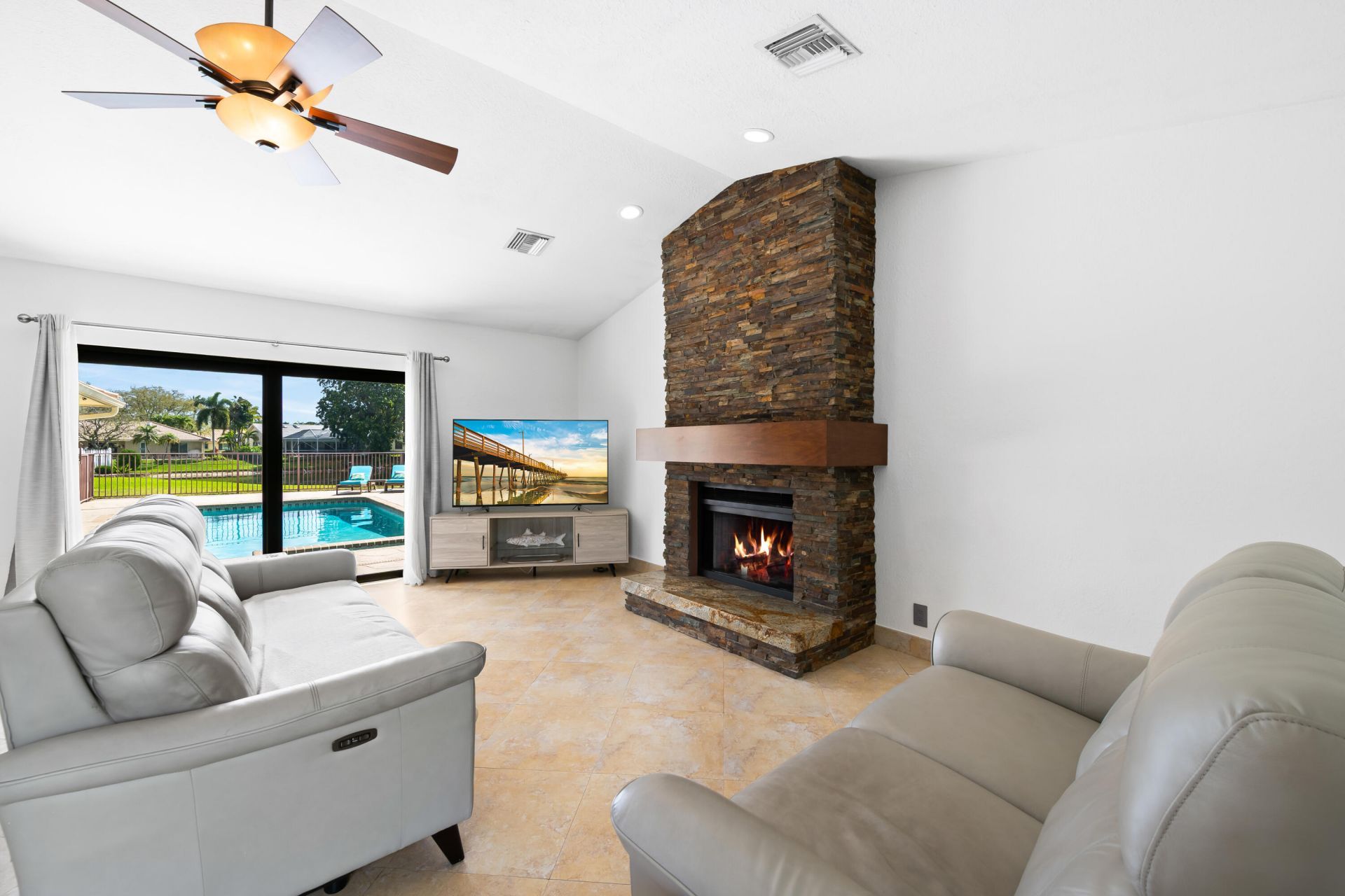 606 NW 112th Way, Coral Springs, FL 33071 Photo