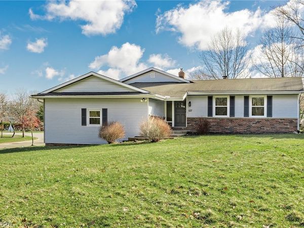 127 Brush Road , Richmond Heights, OH 44143