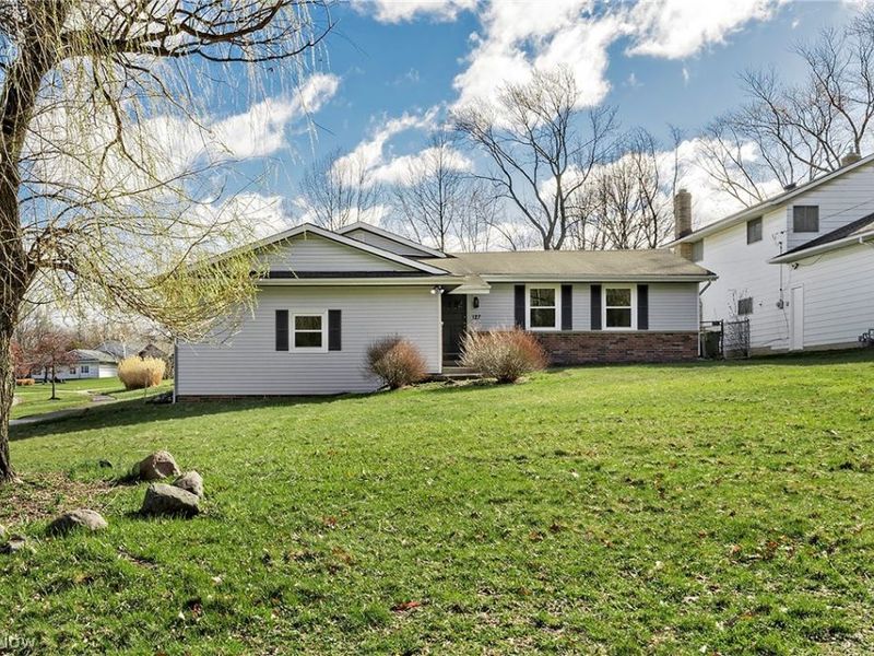 127 Brush Road, Richmond Heights, OH 44143 Photo 2