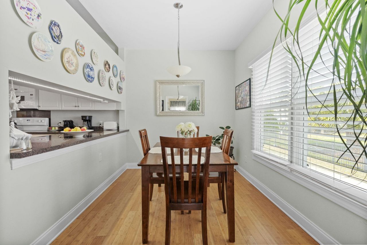 842 Captain Toms Crossing Photo 19