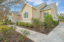 842 Captain Toms Crossing photo 4