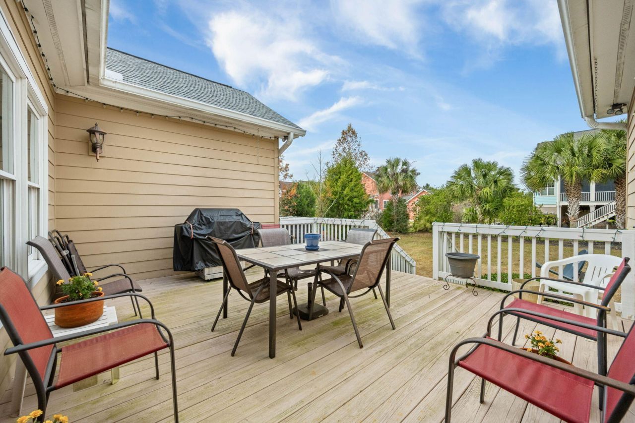 842 Captain Toms Crossing Photo 34