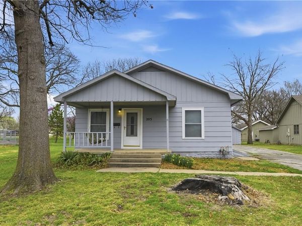 203 S Dittman Street, Frontenac, KS 66763