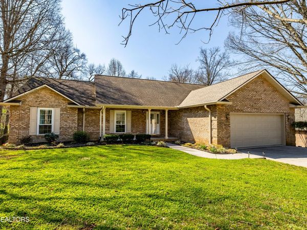 451 Timbercreek Drive, Maryville, TN 37803