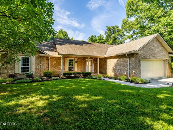 451 Timbercreek Drive, Maryville, TN 37803
