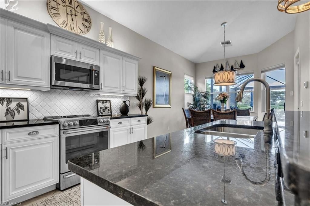3750 Lakeview Isle Ct, Fort Myers, FL 33905 Photo