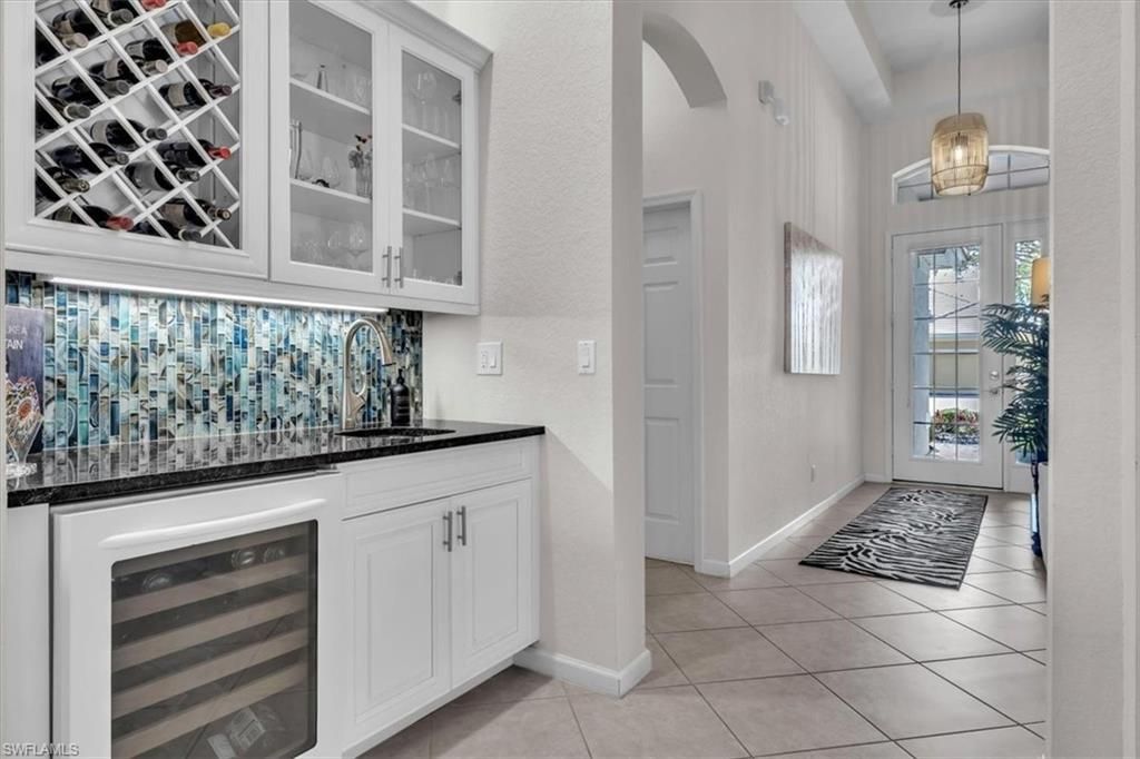 3750 Lakeview Isle Ct, Fort Myers, FL 33905 Photo