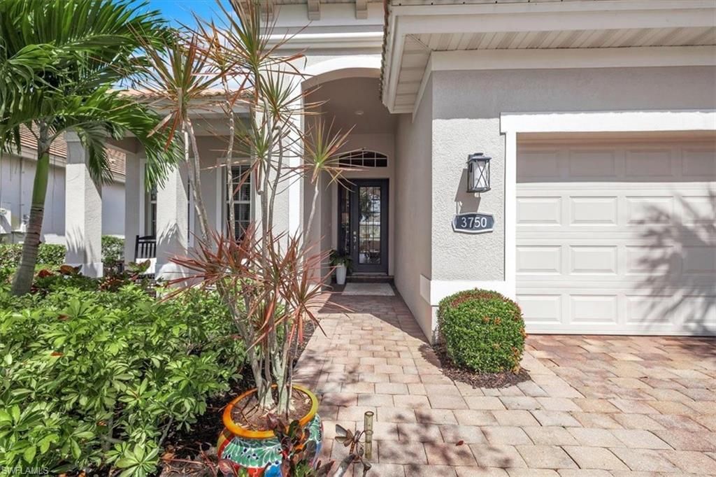 3750 Lakeview Isle Ct, Fort Myers, FL 33905 Photo