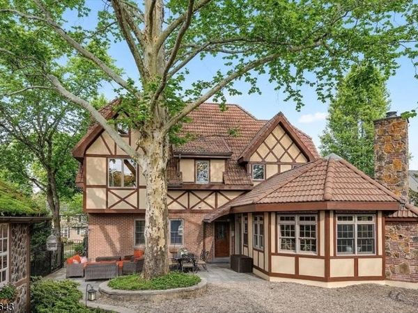 322 Aurora St, Lopatcong, NJ 08865