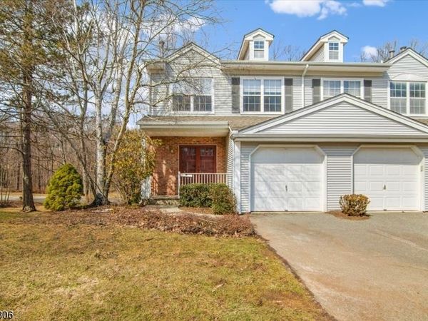 60 Hickory Way, Mount Arlington, NJ 07856