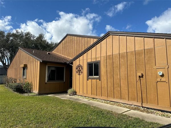 156 LAKEWOOD VILLAGE CIRCLE, DAYTONA BEACH, FL 32119
