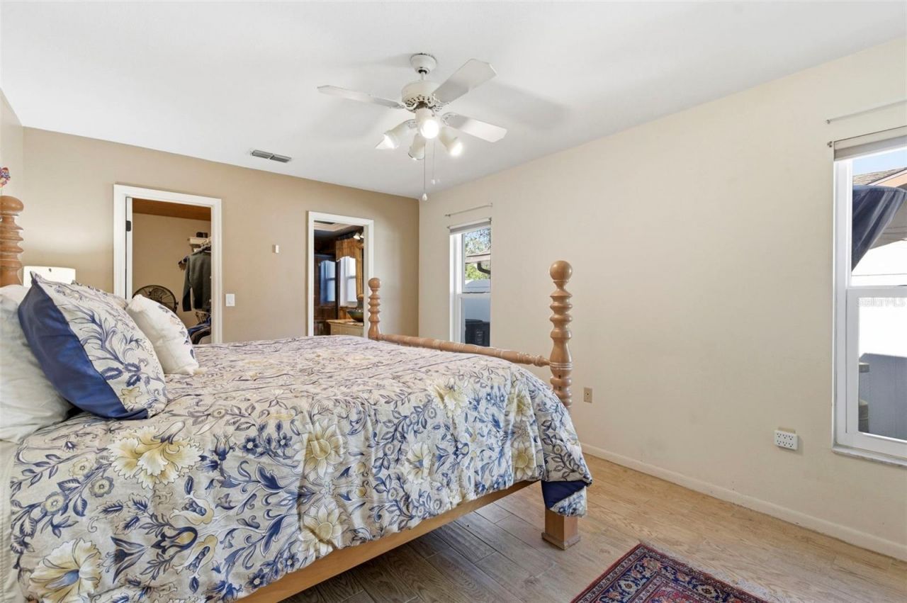 11932 99th Avenue, Seminole, FL 33772 Photo