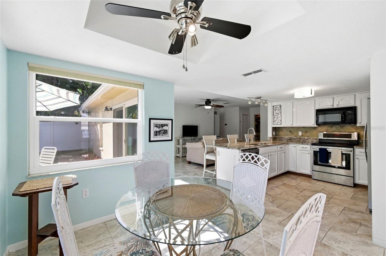 11932 99th Avenue, Seminole, FL 33772 Photo