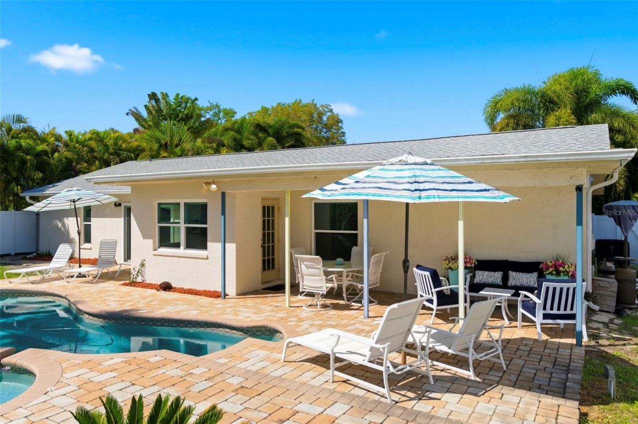 11932 99th Avenue, Seminole, FL 33772 Photo