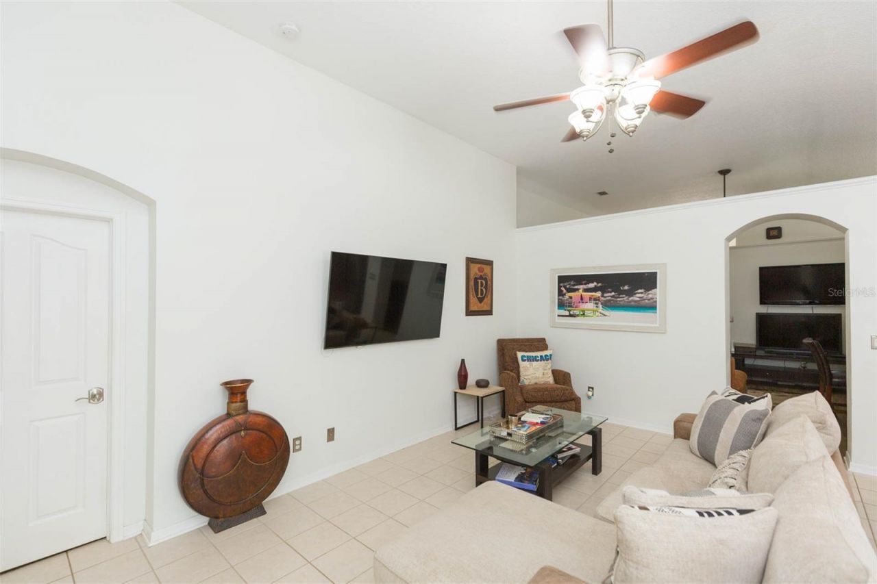 876 Addison Drive Ne, Saint Petersburg, FL 33716 Photo