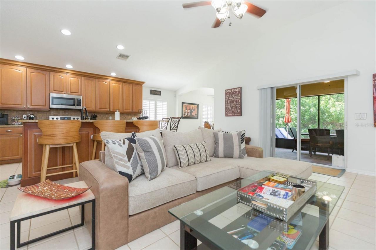 876 Addison Drive Ne, Saint Petersburg, FL 33716 Photo