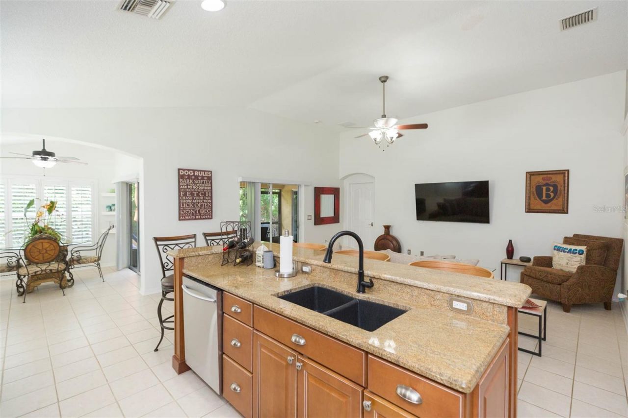 876 Addison Drive Ne, Saint Petersburg, FL 33716 Photo