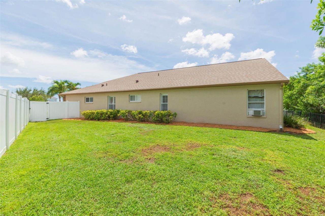 876 Addison Drive Ne, Saint Petersburg, FL 33716 Photo