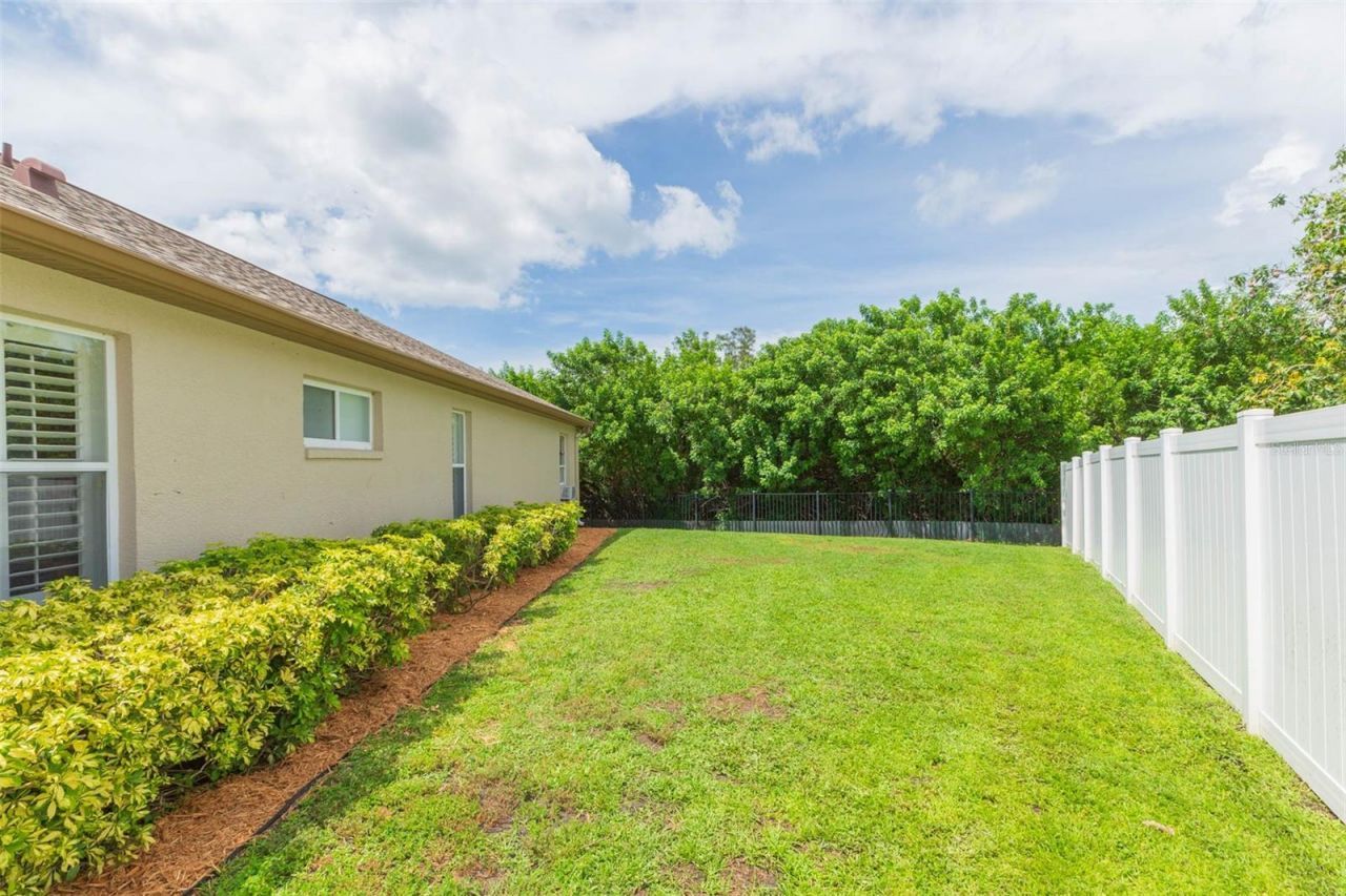 876 Addison Drive Ne, Saint Petersburg, FL 33716 Photo