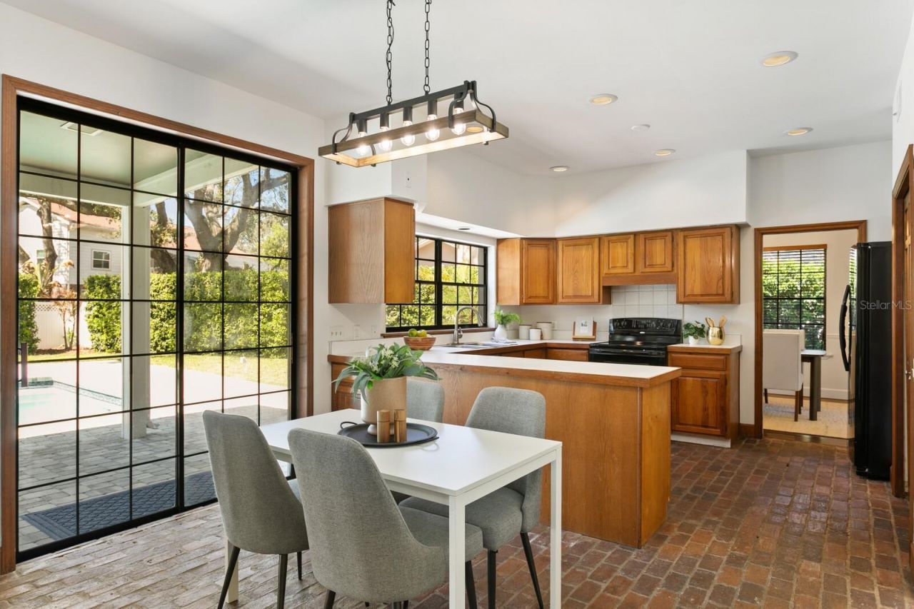 6404 Josephine Arbor Place, Temple Terrace, FL 33617 Photo