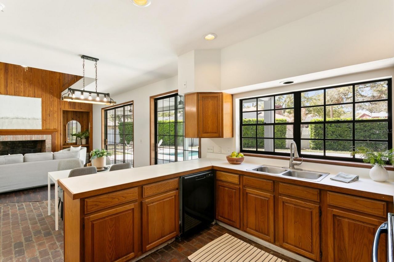 6404 Josephine Arbor Place, Temple Terrace, FL 33617 Photo