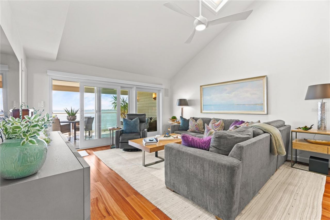 26 Tidy Island Boulevard, Bradenton, FL 34210 Photo