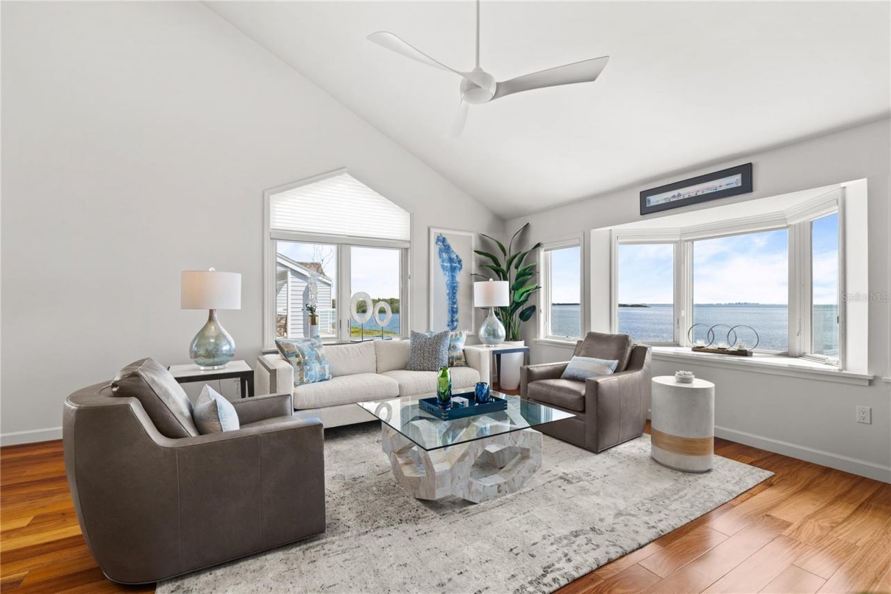 26 Tidy Island Boulevard, Bradenton, FL 34210 Photo